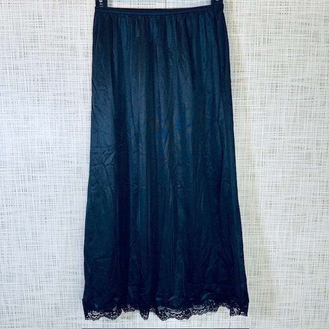 Greenco Maid Black Slip, Antron III Nylon Exclusive of Ornamentation Med USA VTG