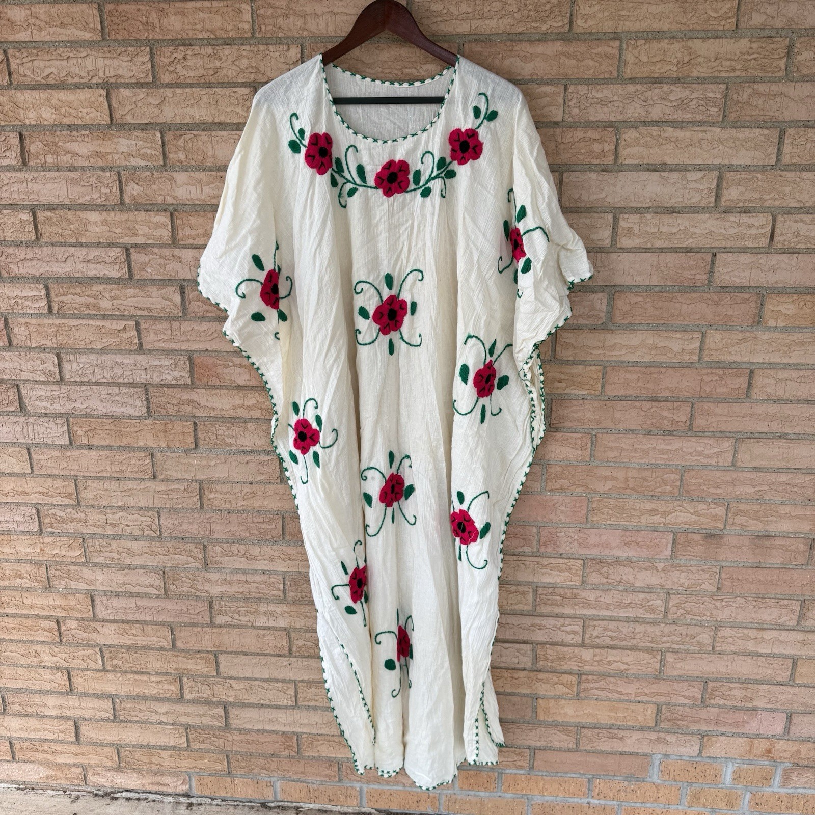Vintage Mexican Hand Embroidered Cotton Gauze Embroidered Floral Kaftan