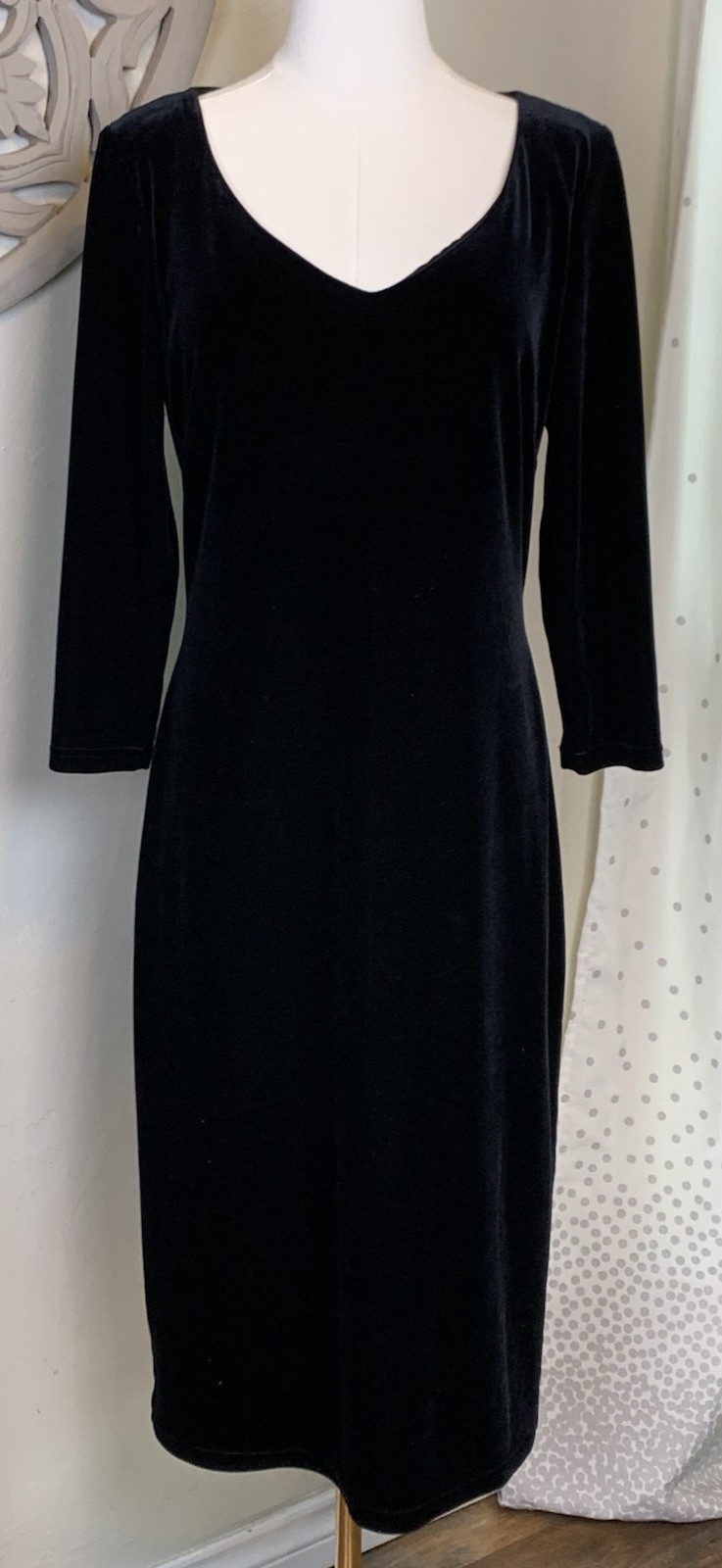 VTG Harold’s Velvet Dress Sz 6 Black V Neck 3/4 Sleeve Old Money Timeless