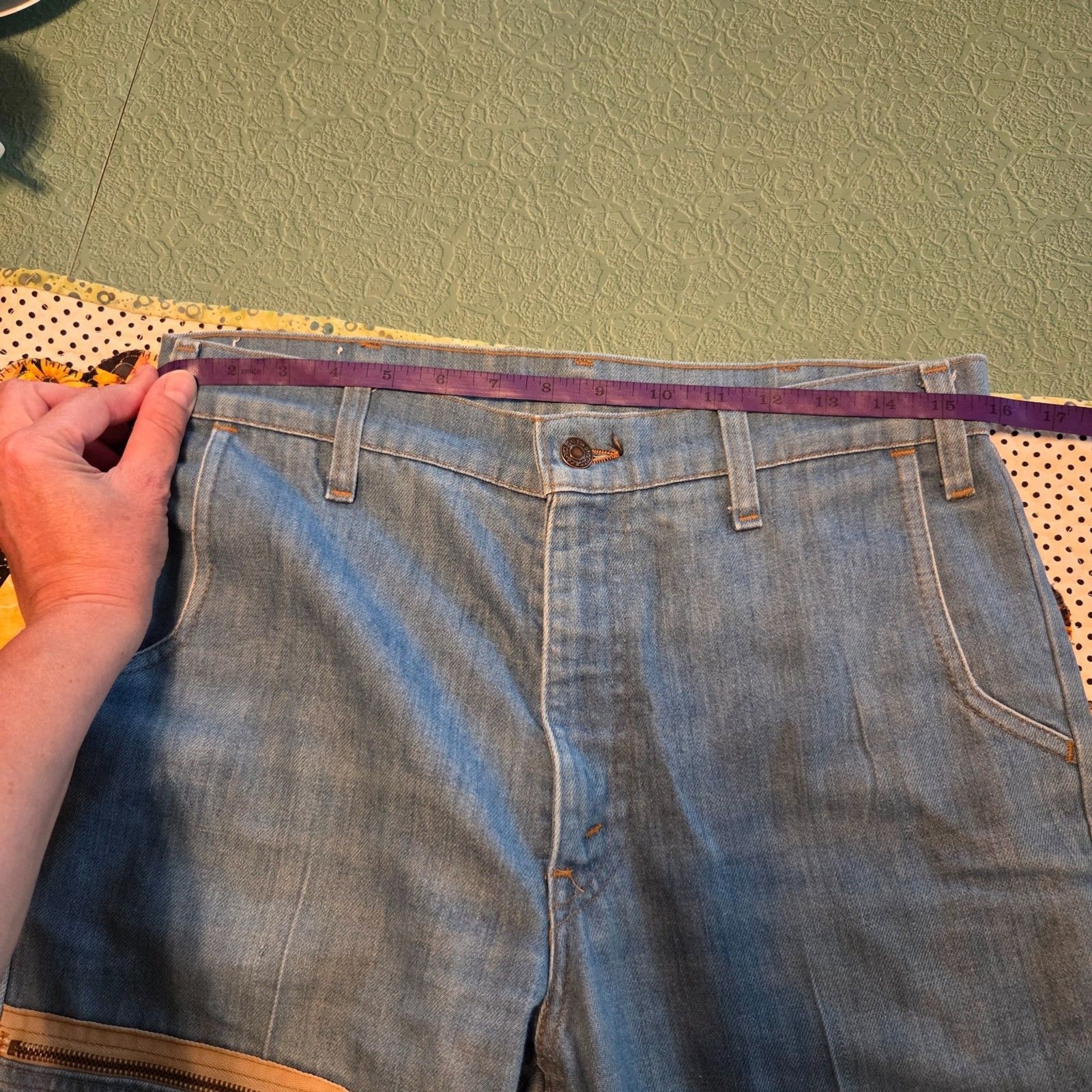 Vintage 70s Levi’s Orange Tab Wide Leg Cargo Jeans High Rise 32×27.5 USA