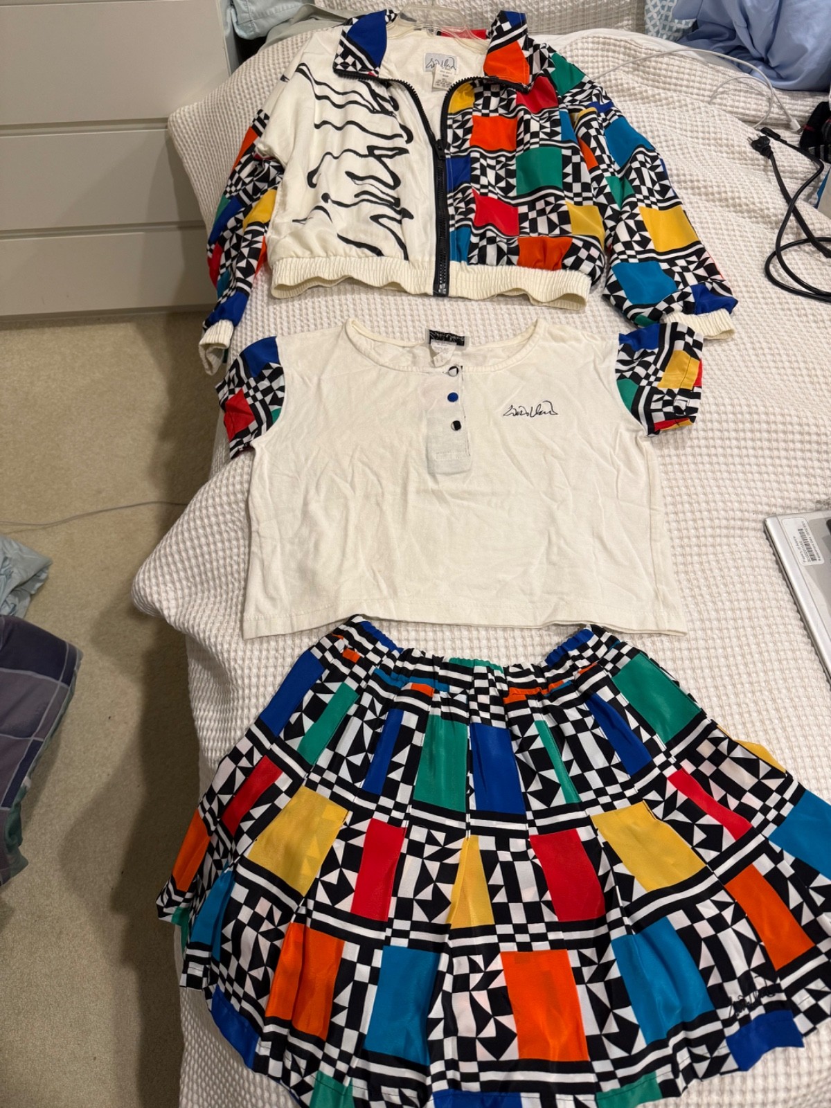 Vintage William Serbin Jacket, top and matching skirt. Size M and L. See details