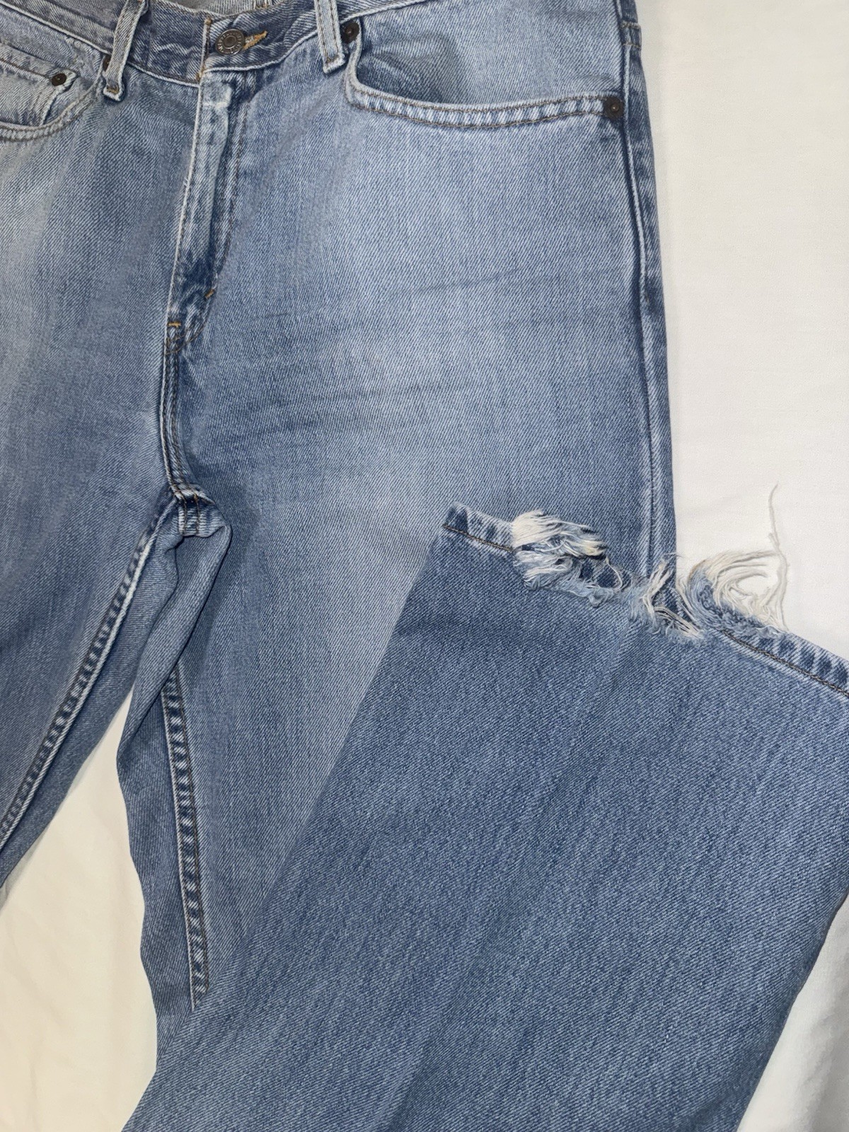 VTG Levi’s 577 Jeans Womens 10 M Loose Fit Y2K Distressed Blue Denim 31×30