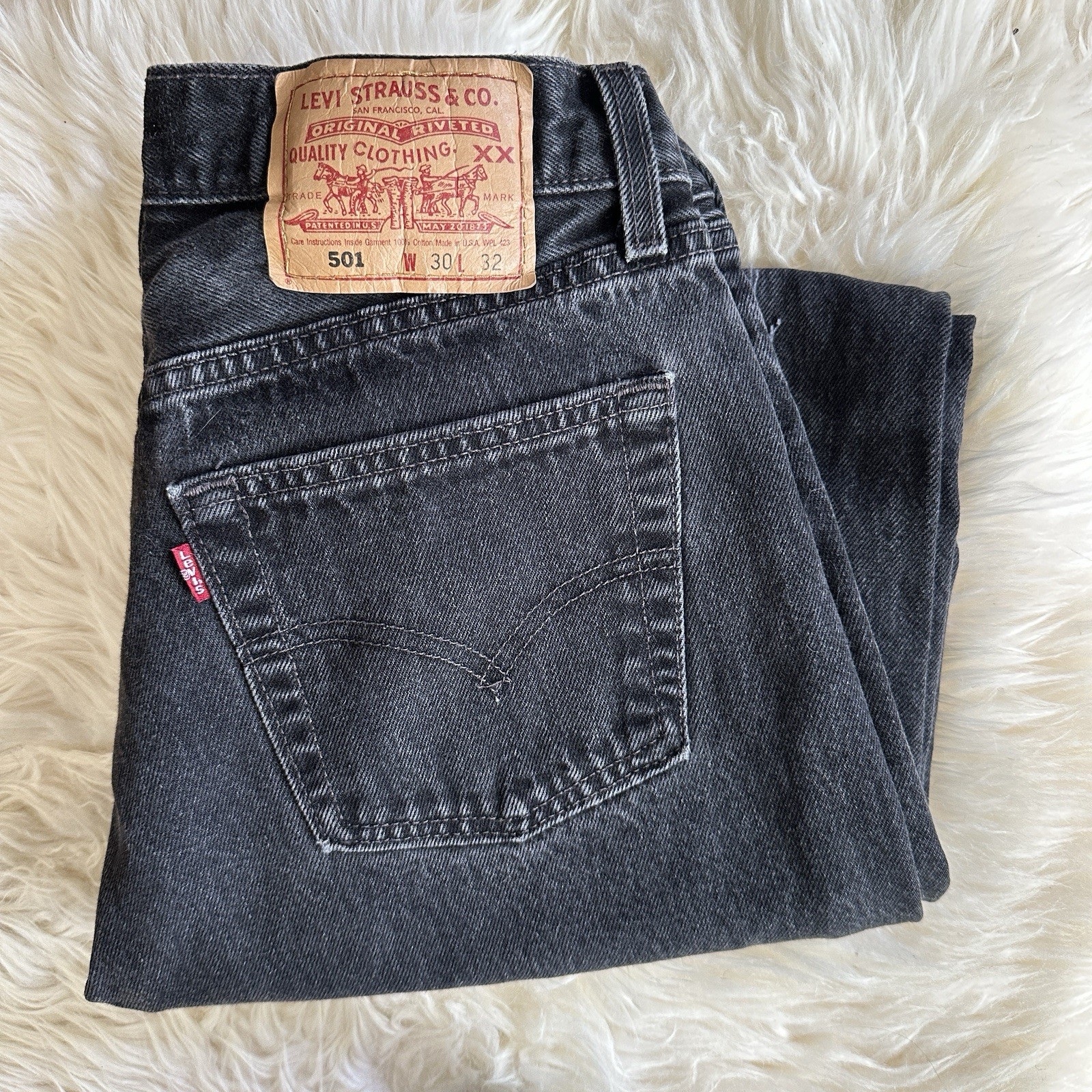 vintage 1980s levi’s 501 made in usa black denim straight leg jeans 30×29