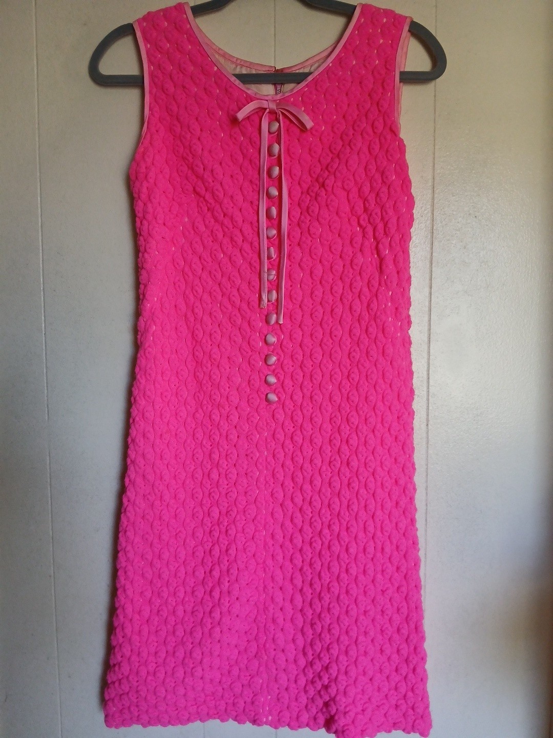 Rare Vintage 1960s Gogo Hot Pink Mod Popcorn Shift Dress Size Small? NICE