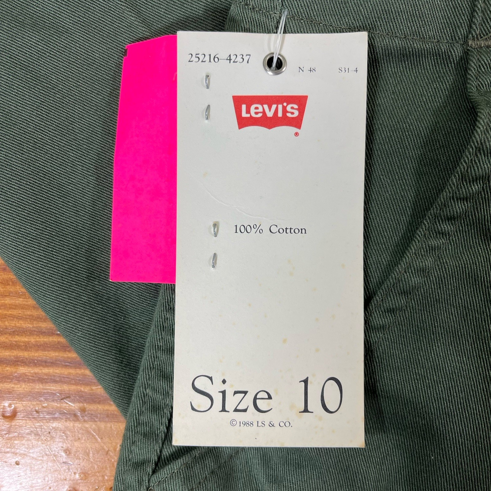 Vintage 1988 Levi’s Dockers Pleated Pants Green Khaki NOS Sz 10 See Photos READ