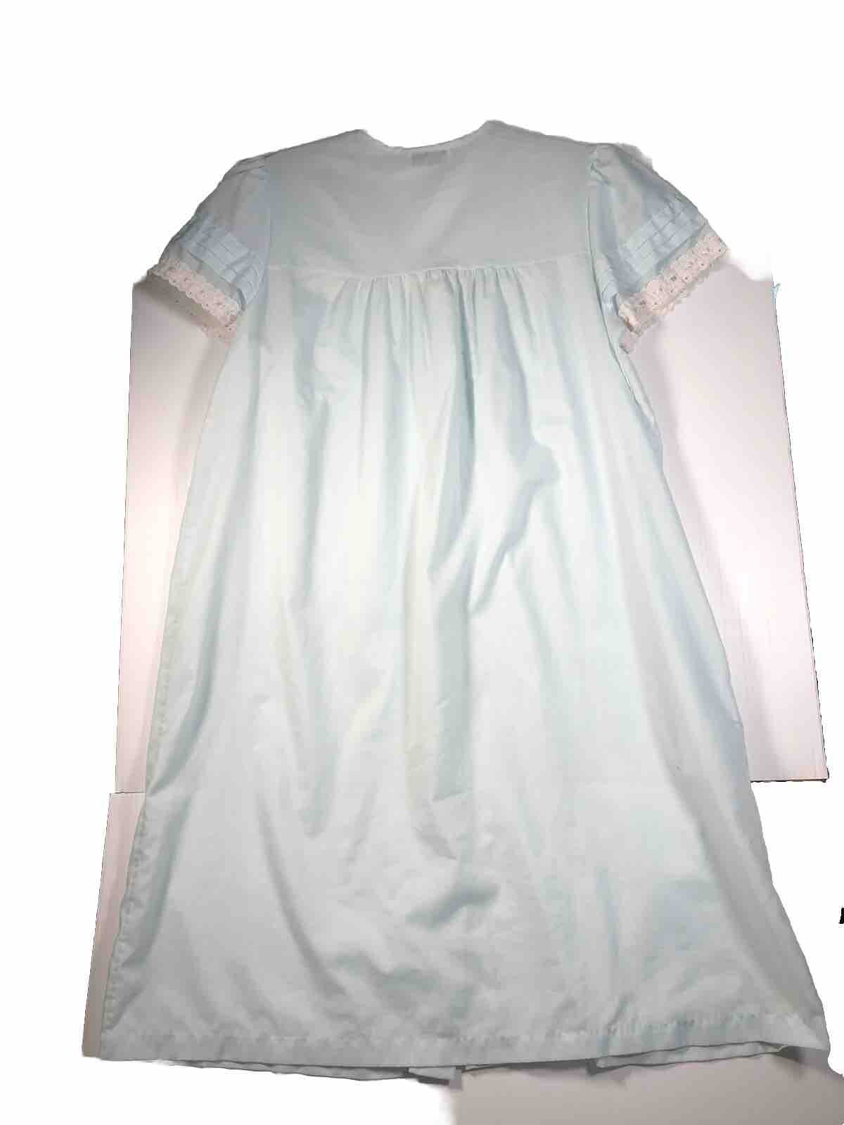 Vintage Night flowers Housecoat Women’s Medium Cotton Blend Lace Trim Pale Blue