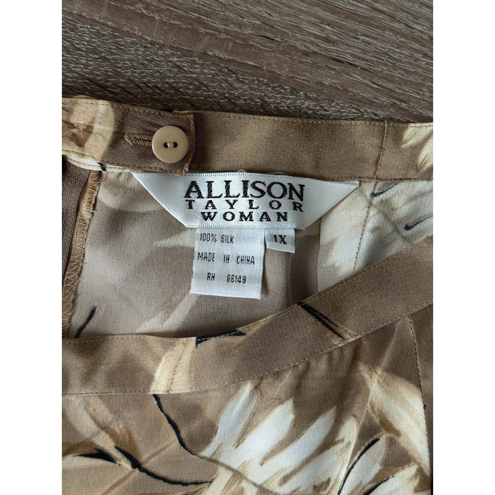 Allison Taylor Woman Vintage 100% Silk 2pc Set Tropical Leaf Shirt 2X Skirt 1X