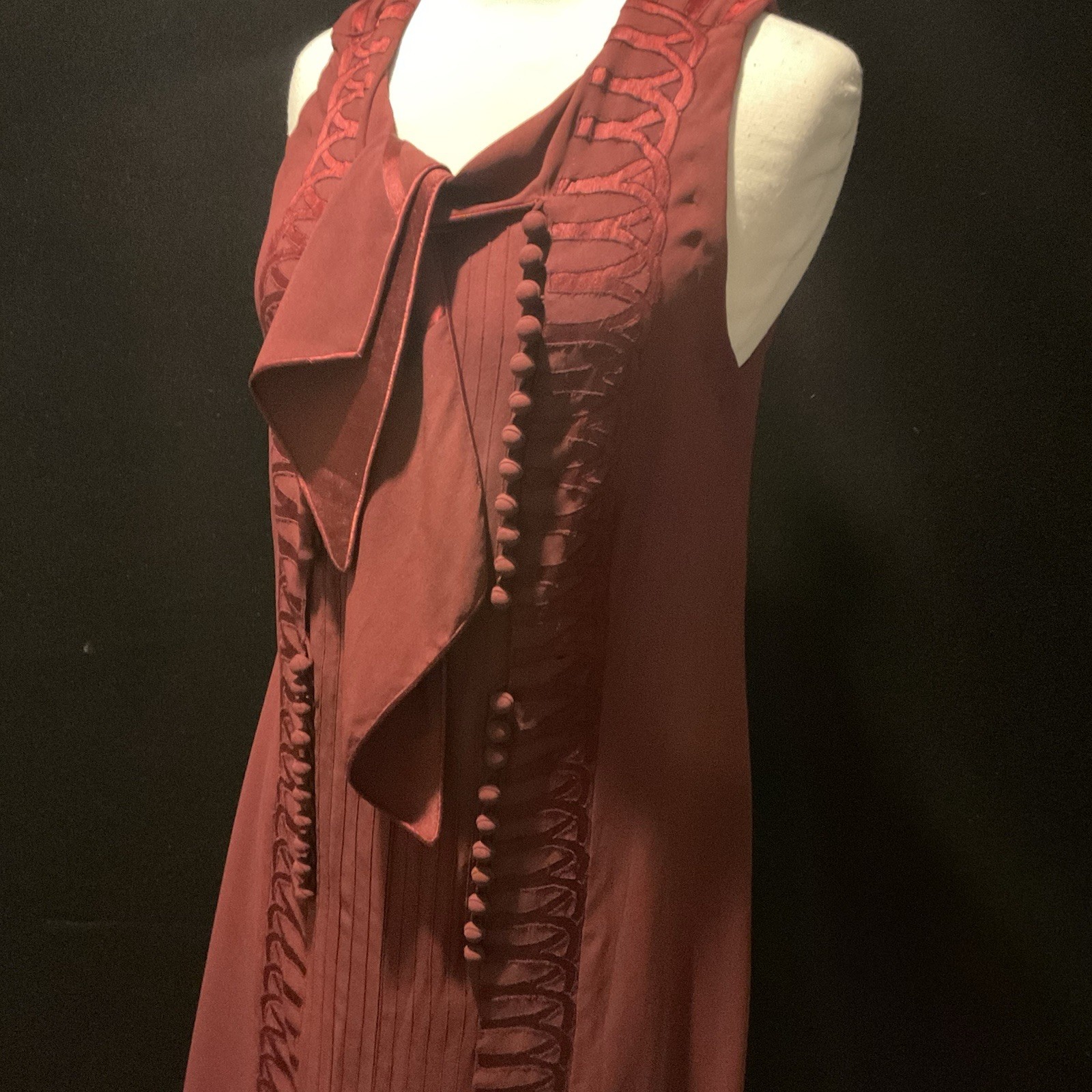 VINTAGE DRESS 30S 40S SATIN BACKED JERSEY DAY DRESS. 44 ORIGINAL BUTTONS. UNIQUE