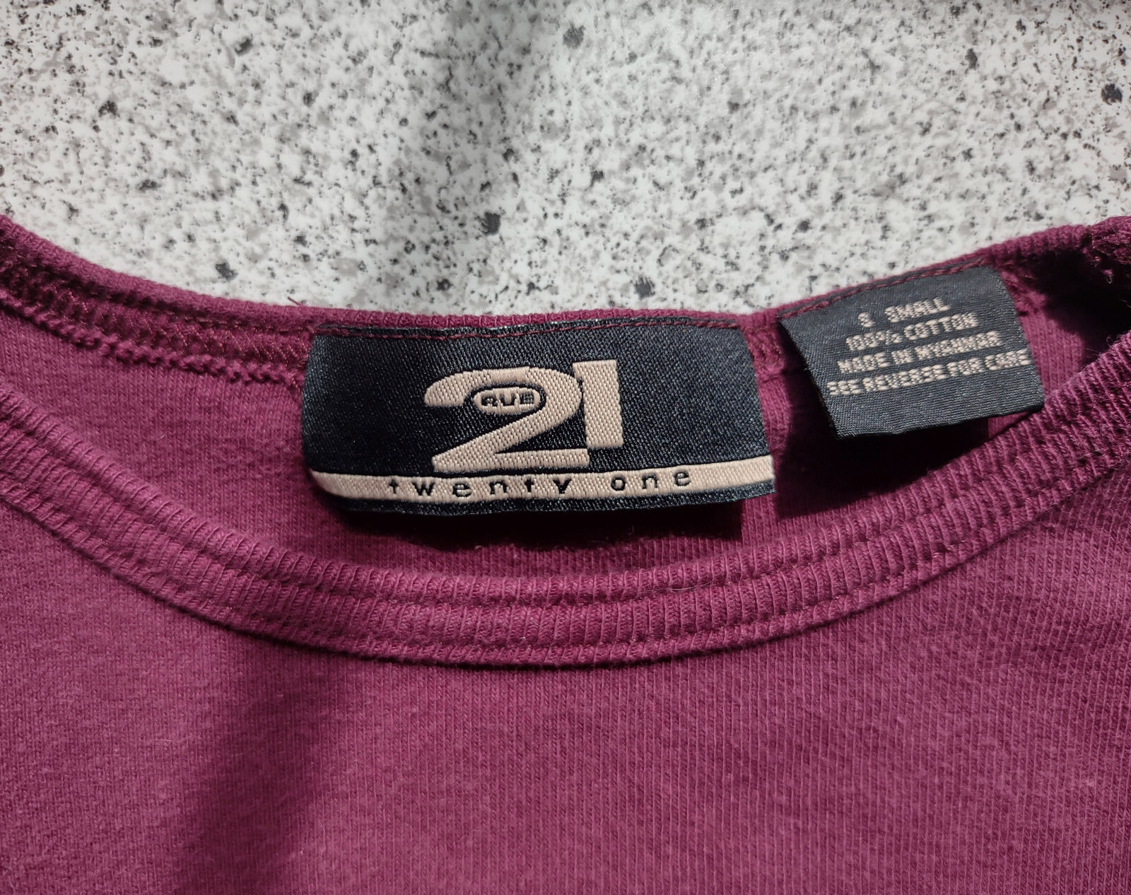 Authentic Vintage 1990s Burgundy Red Thick Cotton T-Shirt Size S Rue 21 Brand