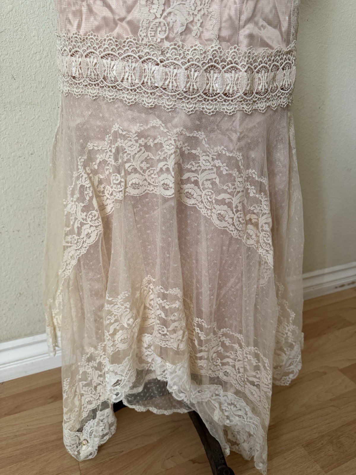 Vintage Susan Lane’s Country Elegance Lace Pearl Wedding Dress