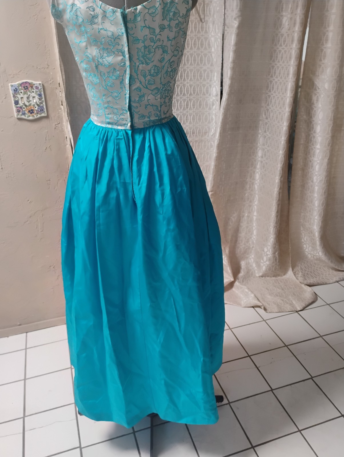 Vtg 1950s Gloria Swanson bombshell Turquoise Brocade Tafetta Dress sz 4