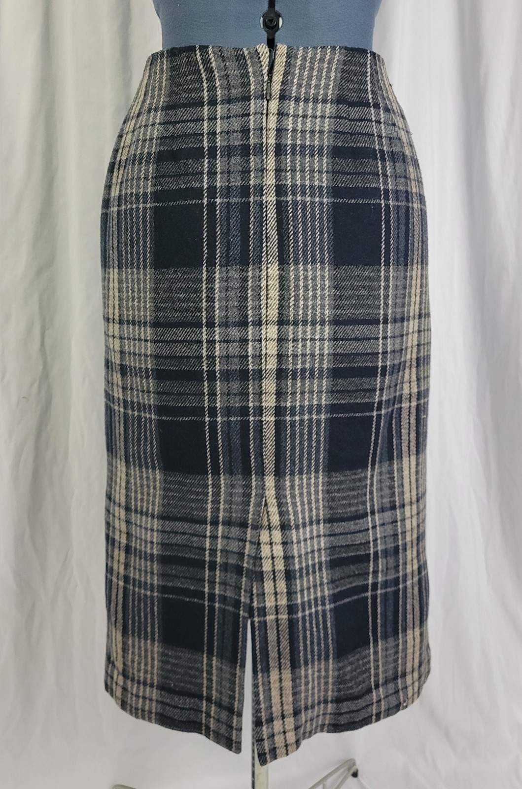 Vintage Savannah Navy/Lt Grey/Dark Grey Plaid Wool Blend Pencil Skirt Size 8