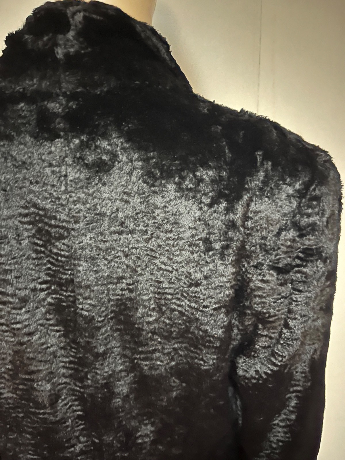 Vintage J Peterman Tour de Force Persian Lamb Velvet Jacket Size 12 Bust 40