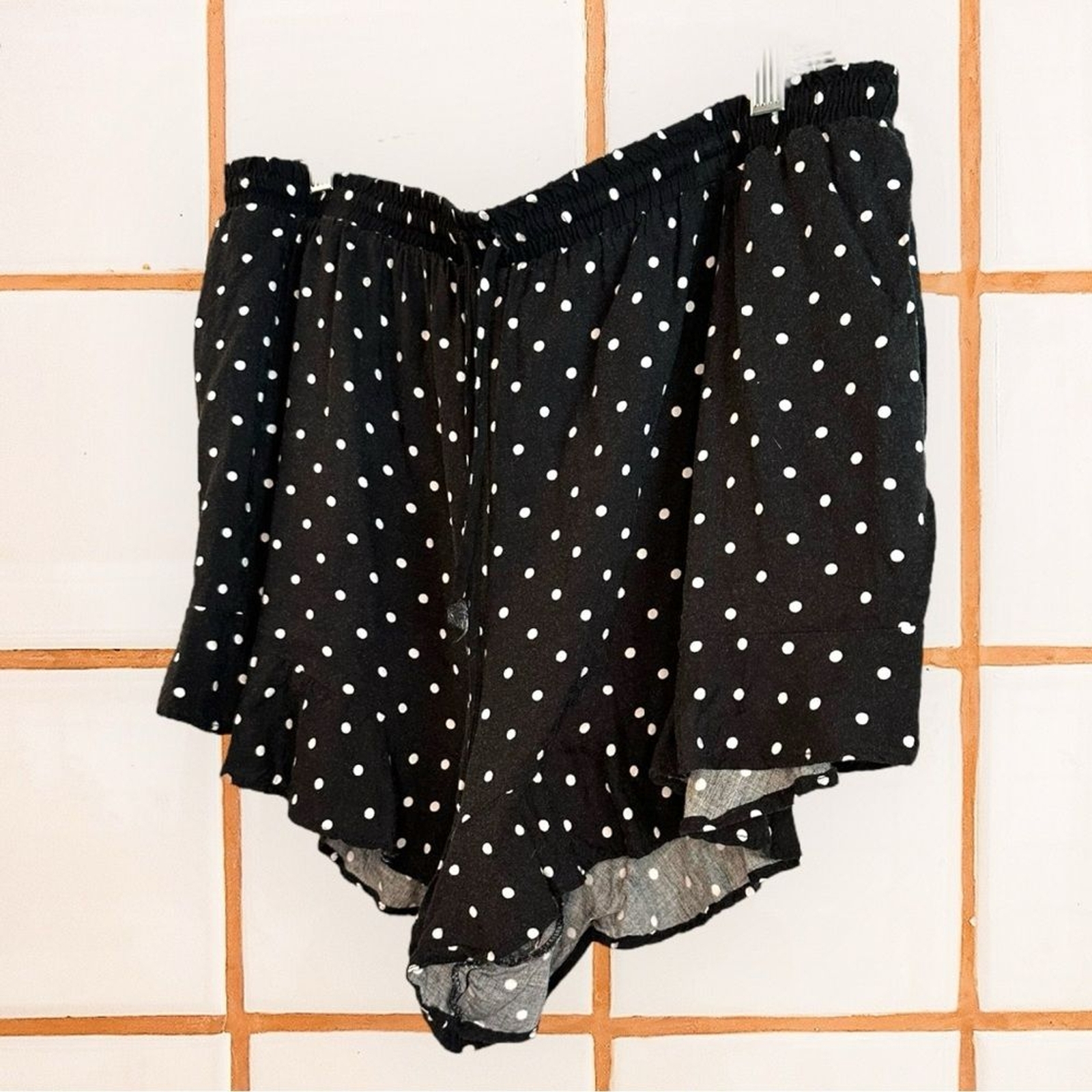 Mossimo 100% cotton black and white polka dot shorts with elastic waistband