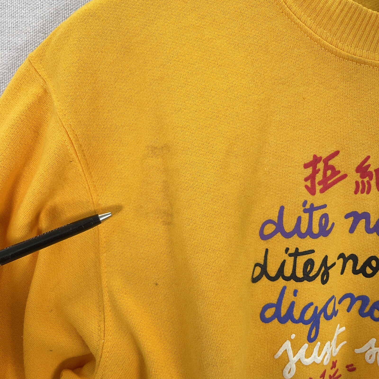 Vintage „Just Say No” Sweatshirt Size Small Yellow Sweater Made In USA