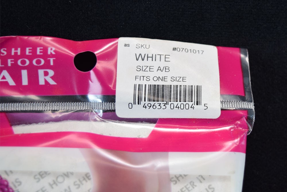 Lot/2 VTG Fruit of the Loom Pantyhose Ultra Sheer 95-150 lbs White/Off White