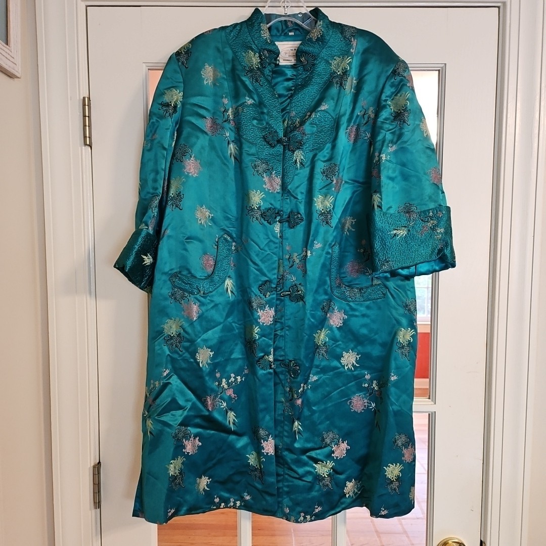 Vtg 50s Green Heavy Embroidered Floral Asian Silk Robe/Evening Jacket Chest 44