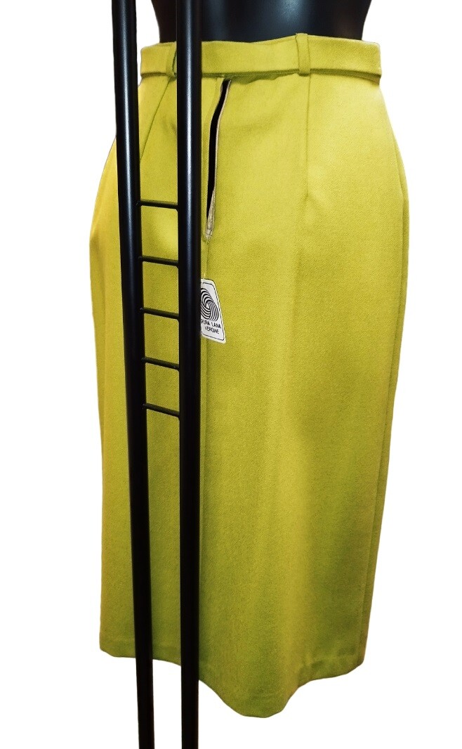 Winter Pure Wool Bicolor Hipster or Yellow Solid Color 42 to 46 Years ’80