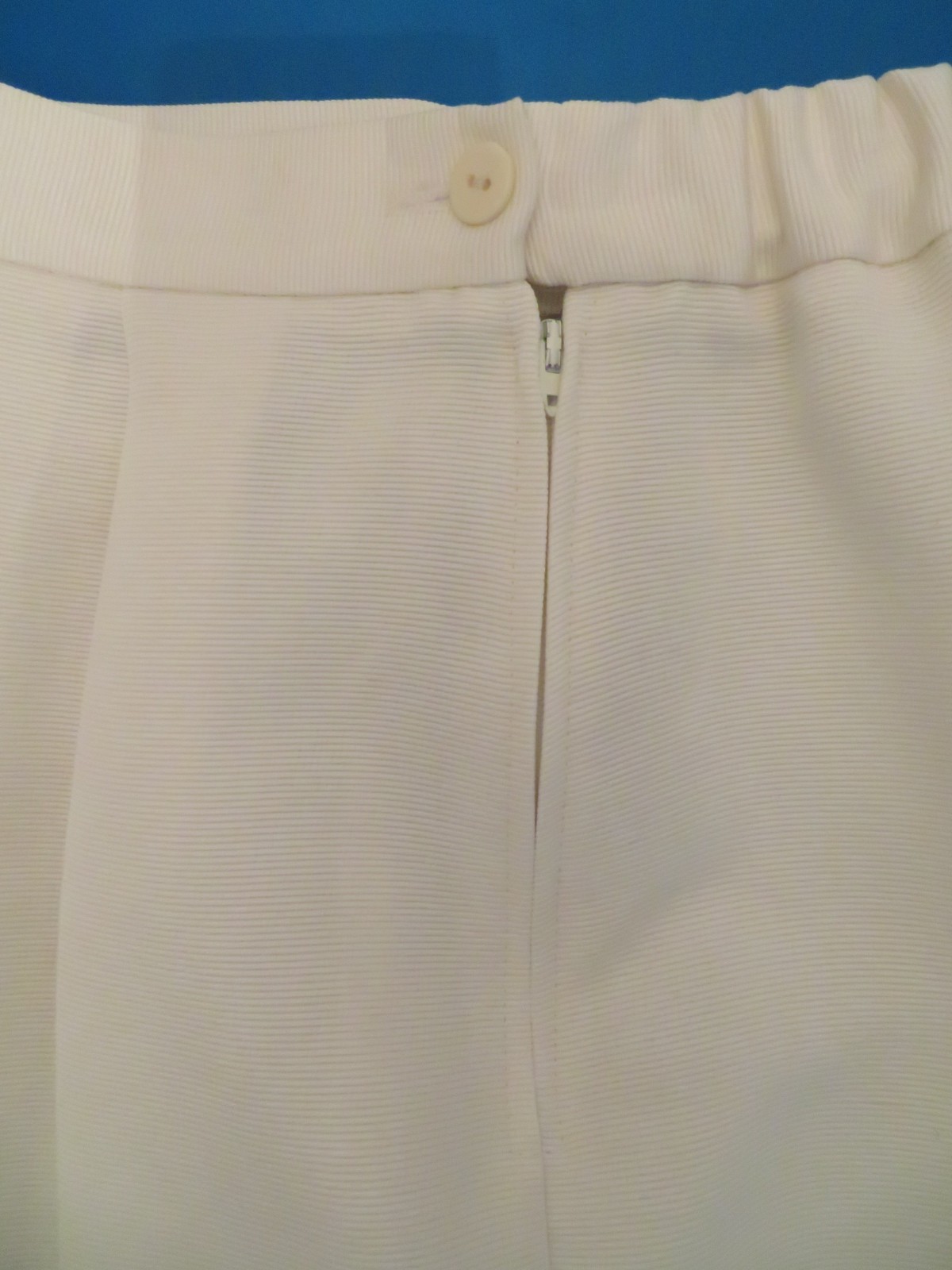 VINTAGE Donna Morgan Skirtsuit. Black Velvet Jacket. Cream/Ivory/Off-White Skirt