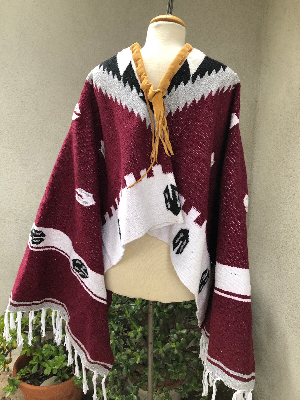 Vtg Festival Boho Hippie Mexican Blanket Poncho Leather Collar Trim One Sz