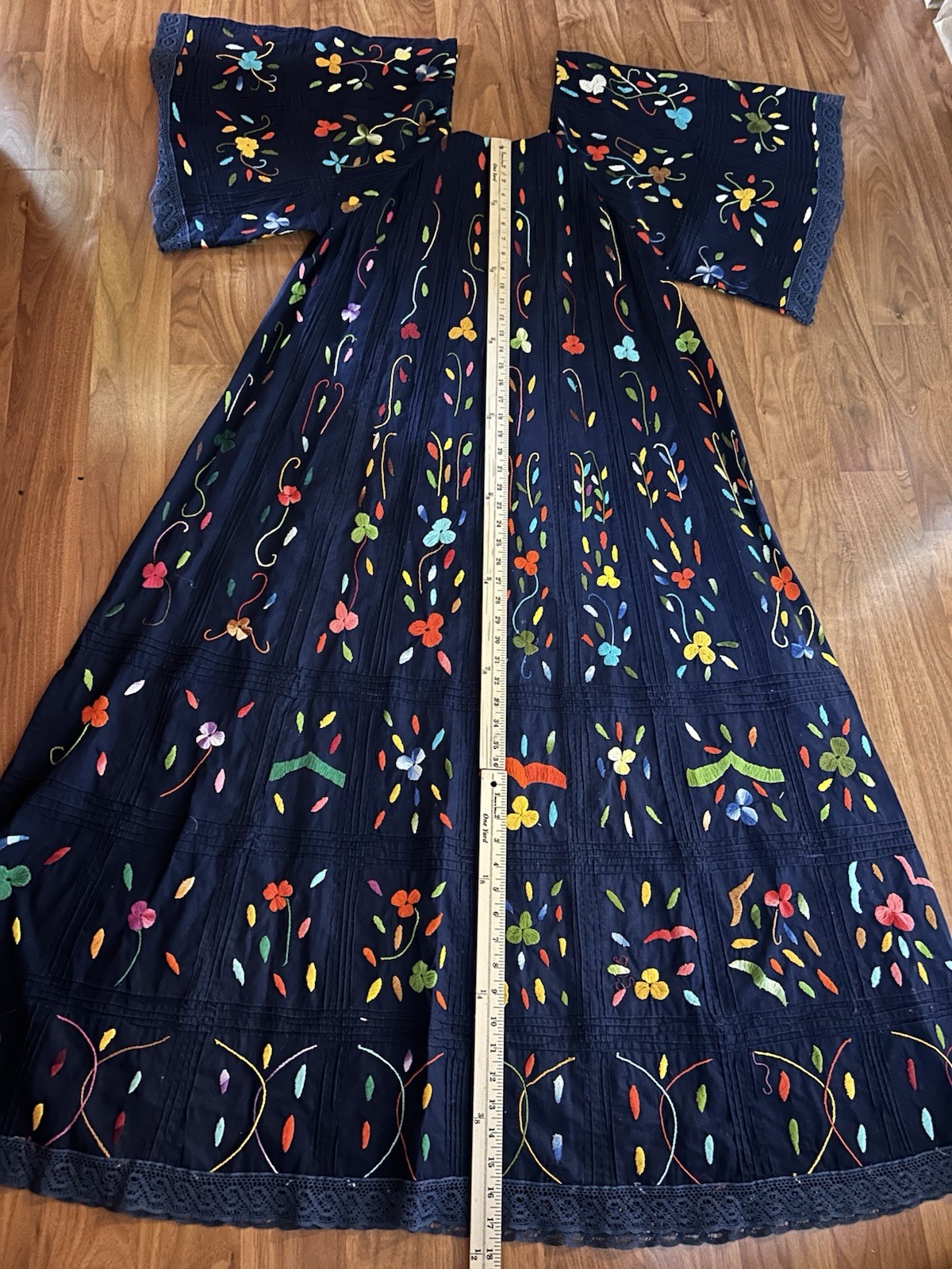 Vintage Irene Pulos Style Dress Mexico Spanish Size 14 Beautiful Embroidery