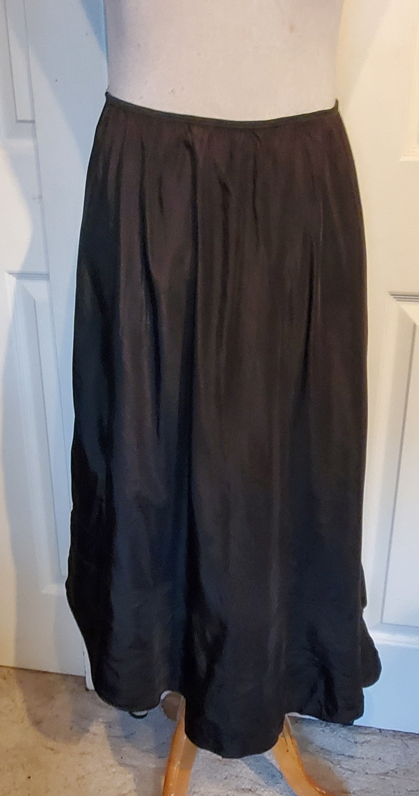 Vintage Long Black Nylon Slip Netting Ruffle at Hem W23″ stretches to 30″