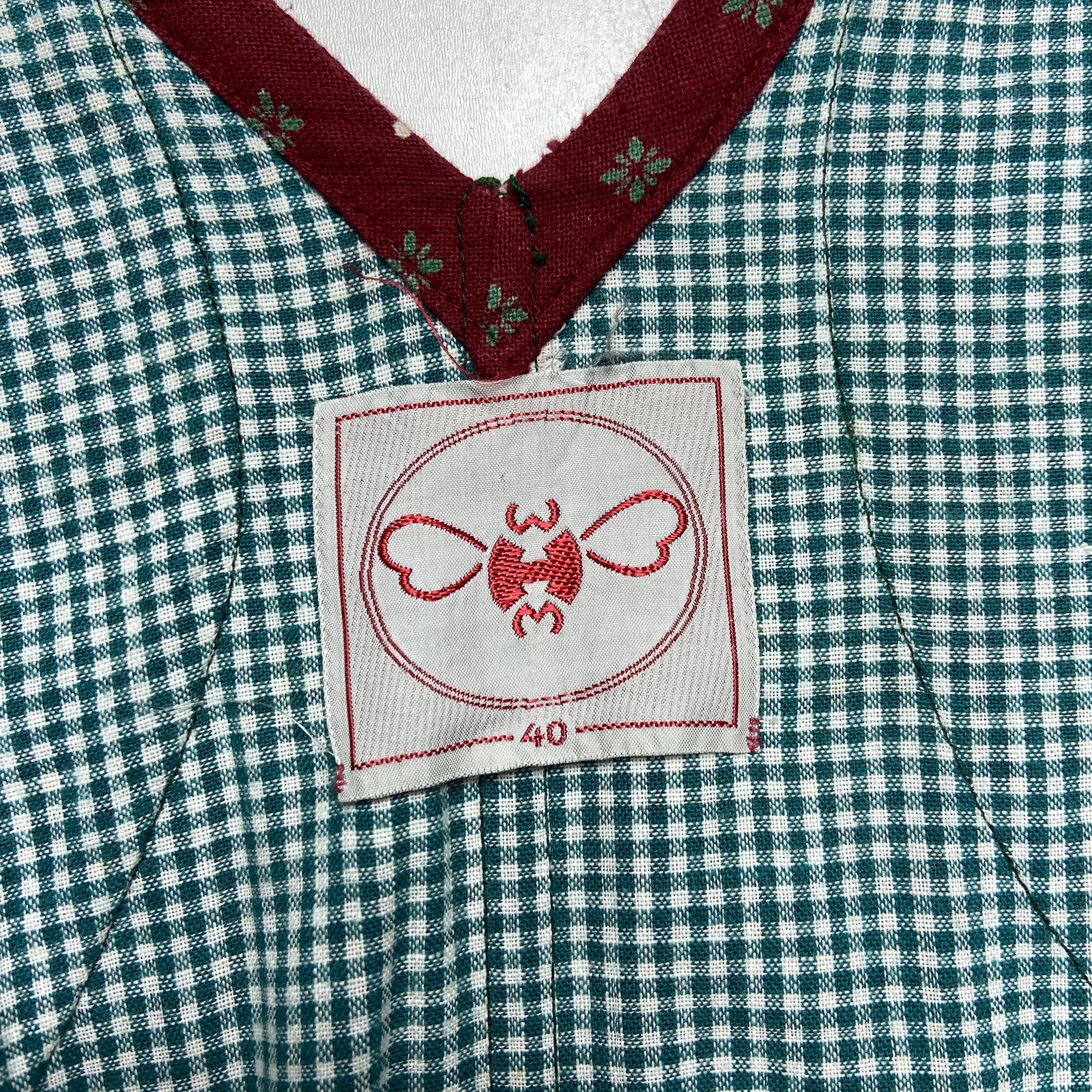 Vintage Women’s Red & Green Dirndl Dress Oktoberfest German Bavarian 40