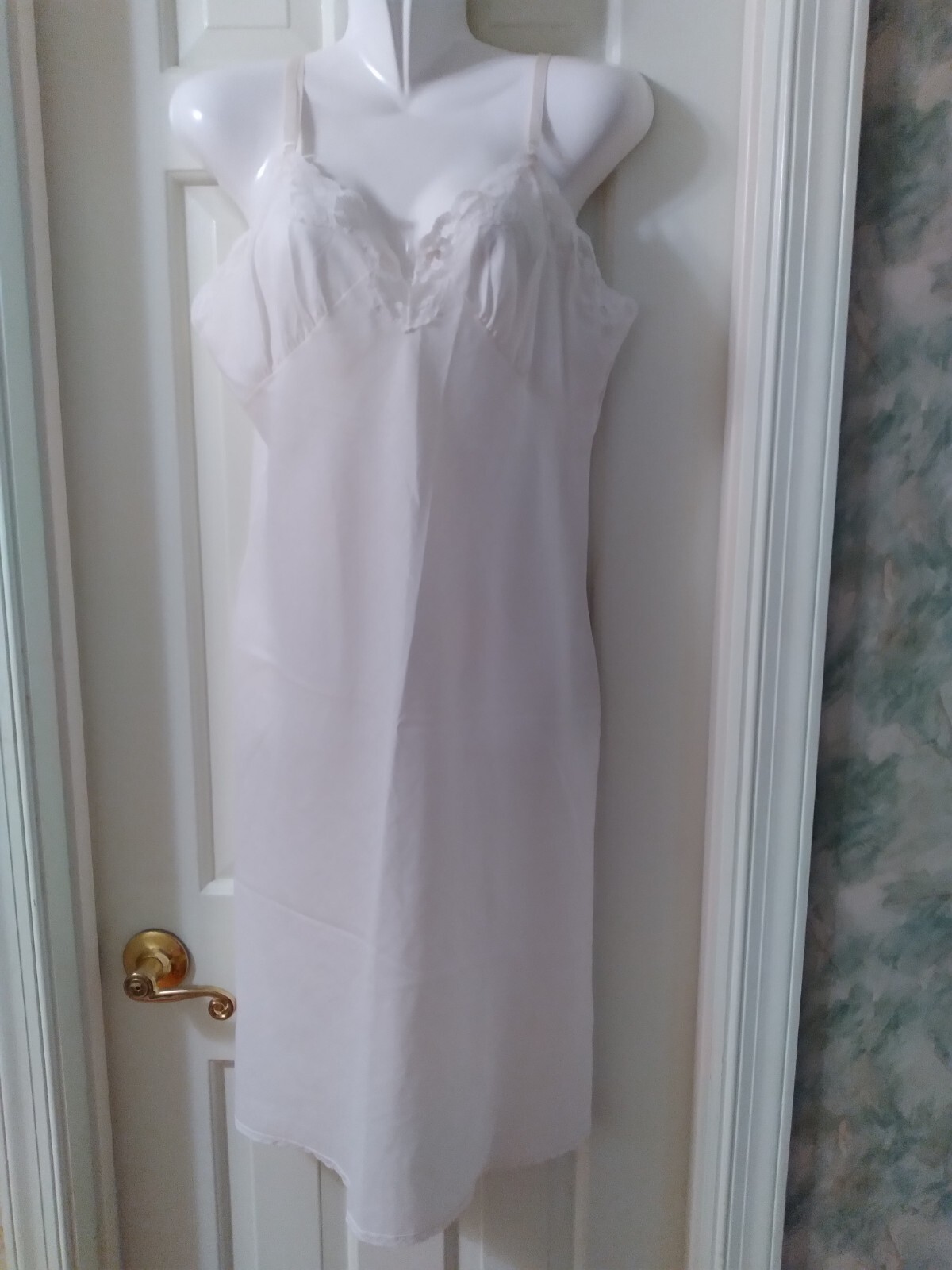 Vintage New Violette White Nightgown Lace Lingerie Cotton Polyester Blend Size M