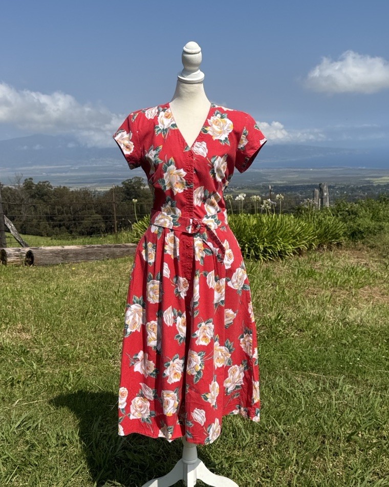 Vintage 80s Red White Rose short sleeve button down by Sunshine Starshine Dress
