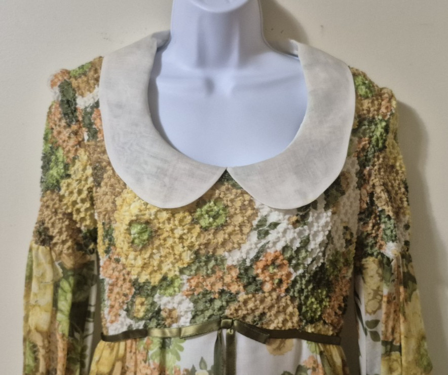 Vintage Maxi 70s Mod go go dress gathering design at Bust & sleeves Size 10