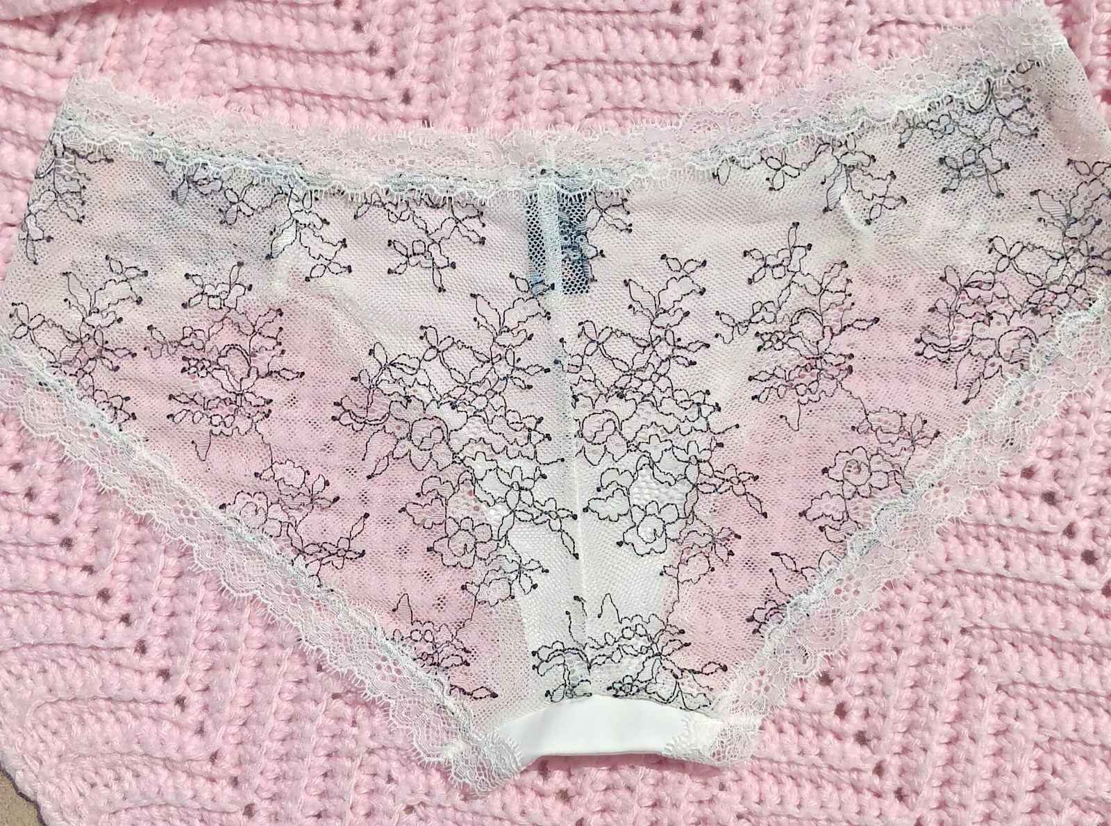 VTG Victoria’s Secret 2013 Rare HipHugger Medium Lace Underwear Sheer Panties
