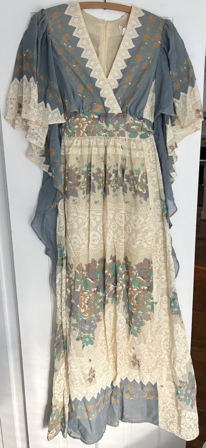 Vintage 70s Angel Sleeve Floral Print Maxi Dress Bohemian Hippie Jerell of Texas
