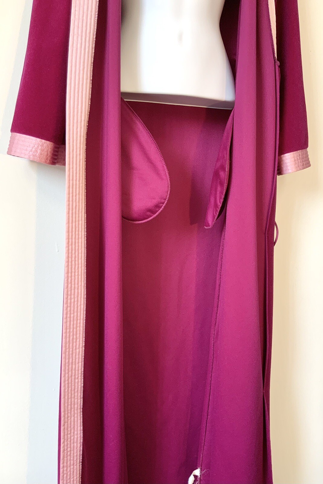 VANITY FAIR LONG FLEECE ROBE HOUSE COAT SZ 12 Fuscia Plum Side Pockets Tie Belt