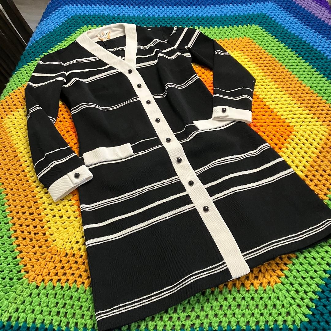 60’s Vintage Butte Knit Black White Stripe Jackie Mod Go Go Twiggy Mini Dress