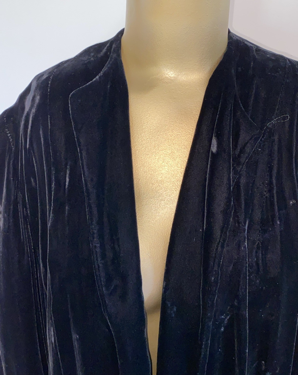 VINTAGE 30’s 40’s Black Silk Velvet Hip Length Coat S Quilted Lining Smal Flaws