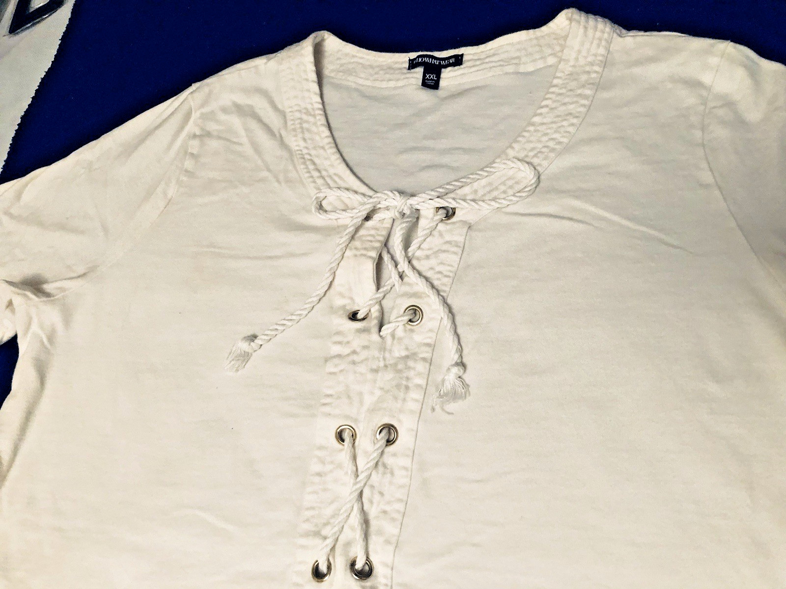 Womens Size XXL Short Sleeve White Cotton 26 Long 23 Chest 16 Shoulders 80’s Top