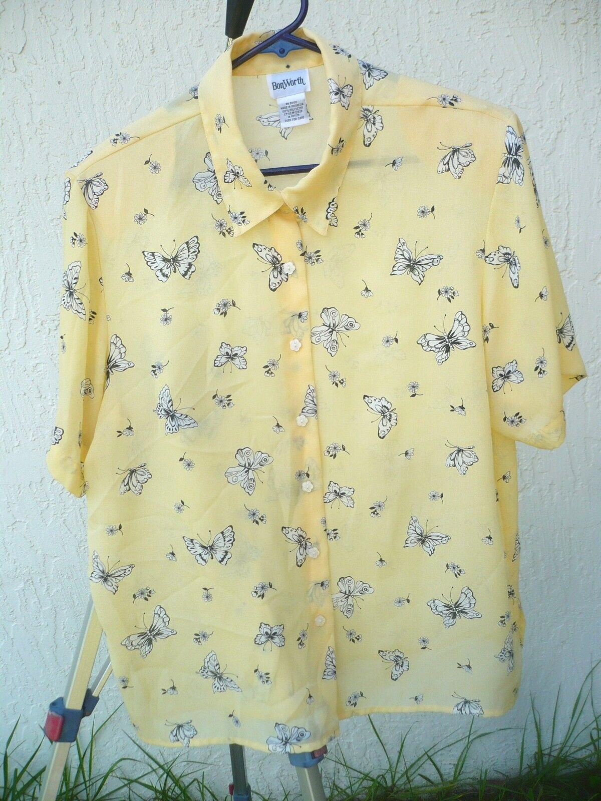 VTG BON WORTH M L P YELLOW BUTTERFLY LIGHTWEIGHT BUTTON UP BLOUSE SHORT SLV LADY