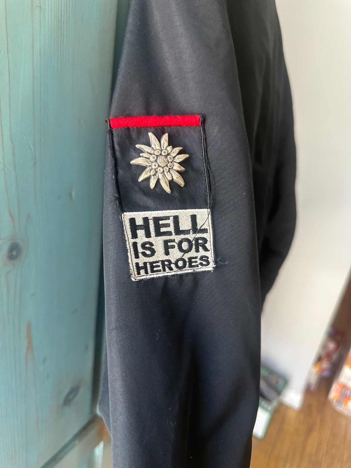 Hell is For Heroes Vintage Ski Coat Medium Large 1980s Black Retro Cool