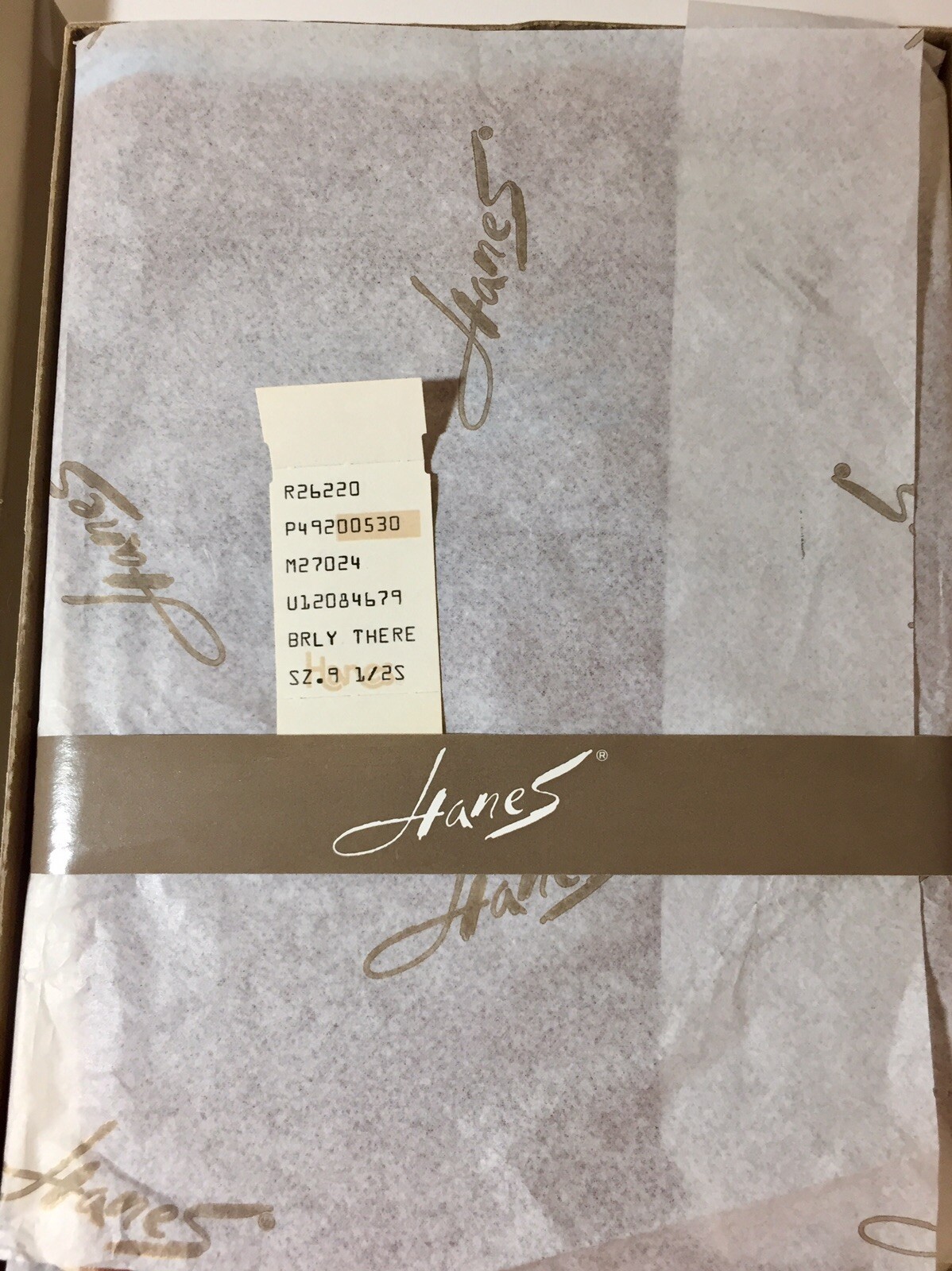 3 PAIRS VINTAGE HANES 530 FLAT KNIT RHT NYLON STOCKINGS 9 1/2 X 30” BARELY THERE
