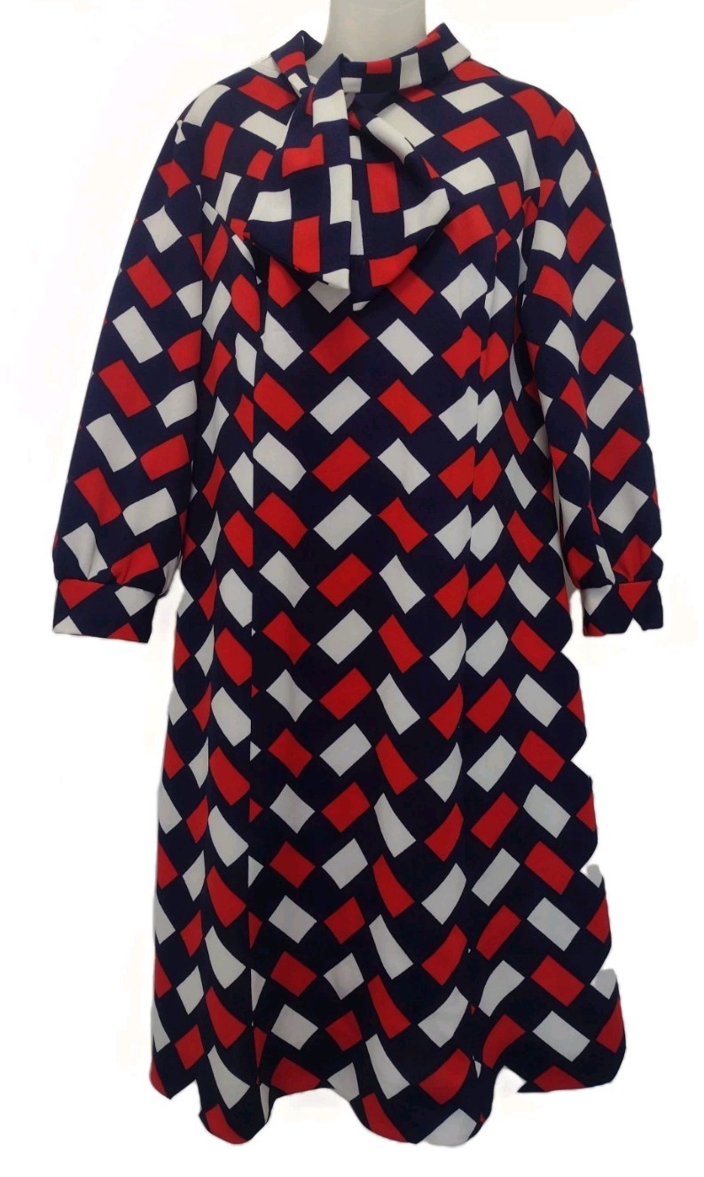 Vintage 70s Gracie Square Geo Print Double Knit Dress XL Tie Neck USA