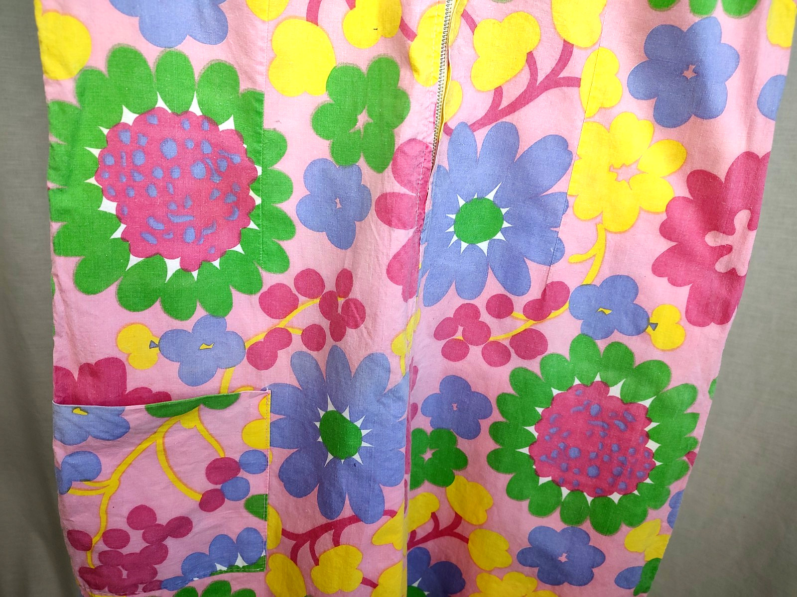 Vtg 60s/70s Handmade Womens S/M Romper Mod Pop Art Flowers Playsuit Zipper Front