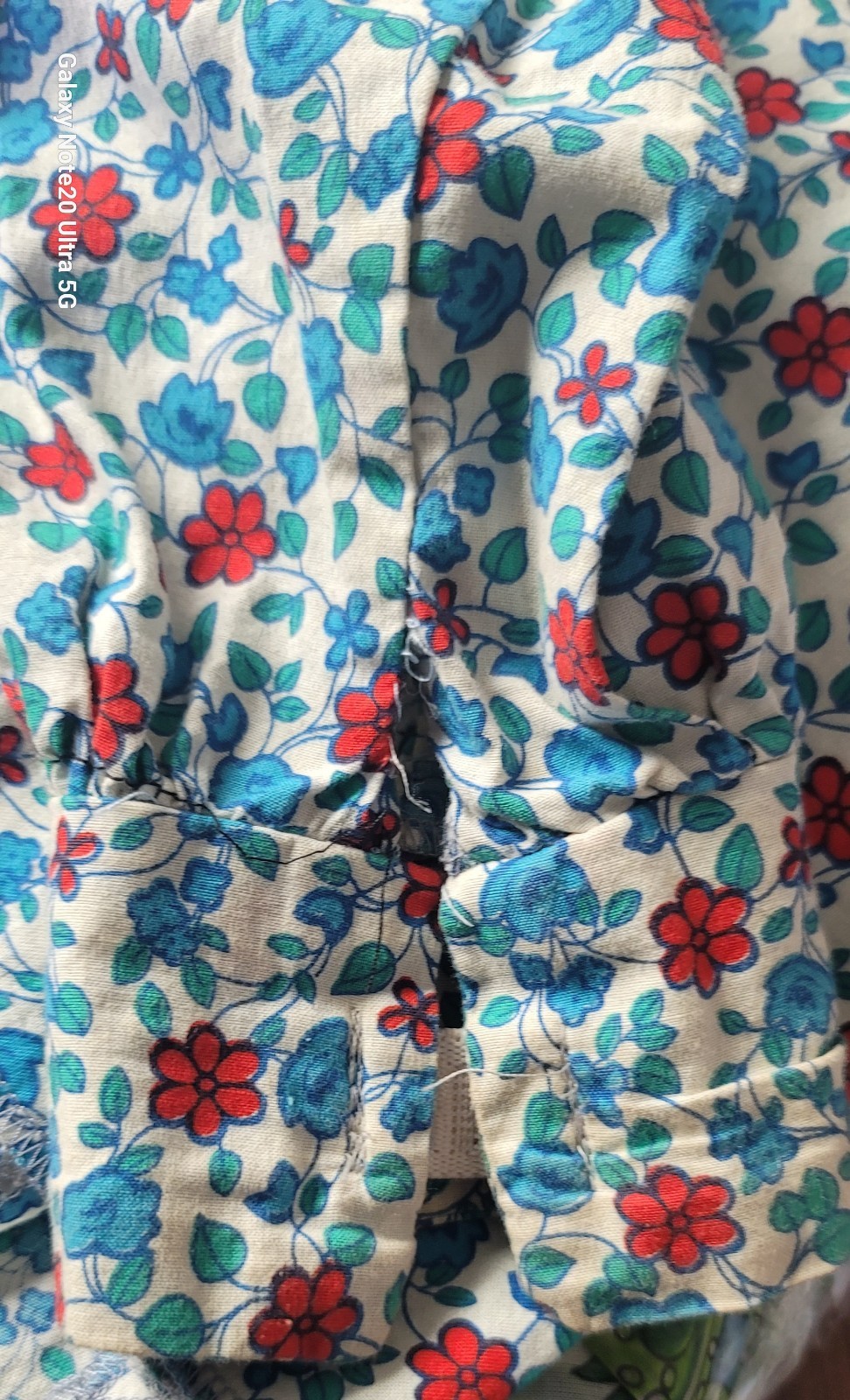 Vintage 1960’s – 1970’s Summer Floral, Long Sleeved, Hippie, Prairie Med/Lg.