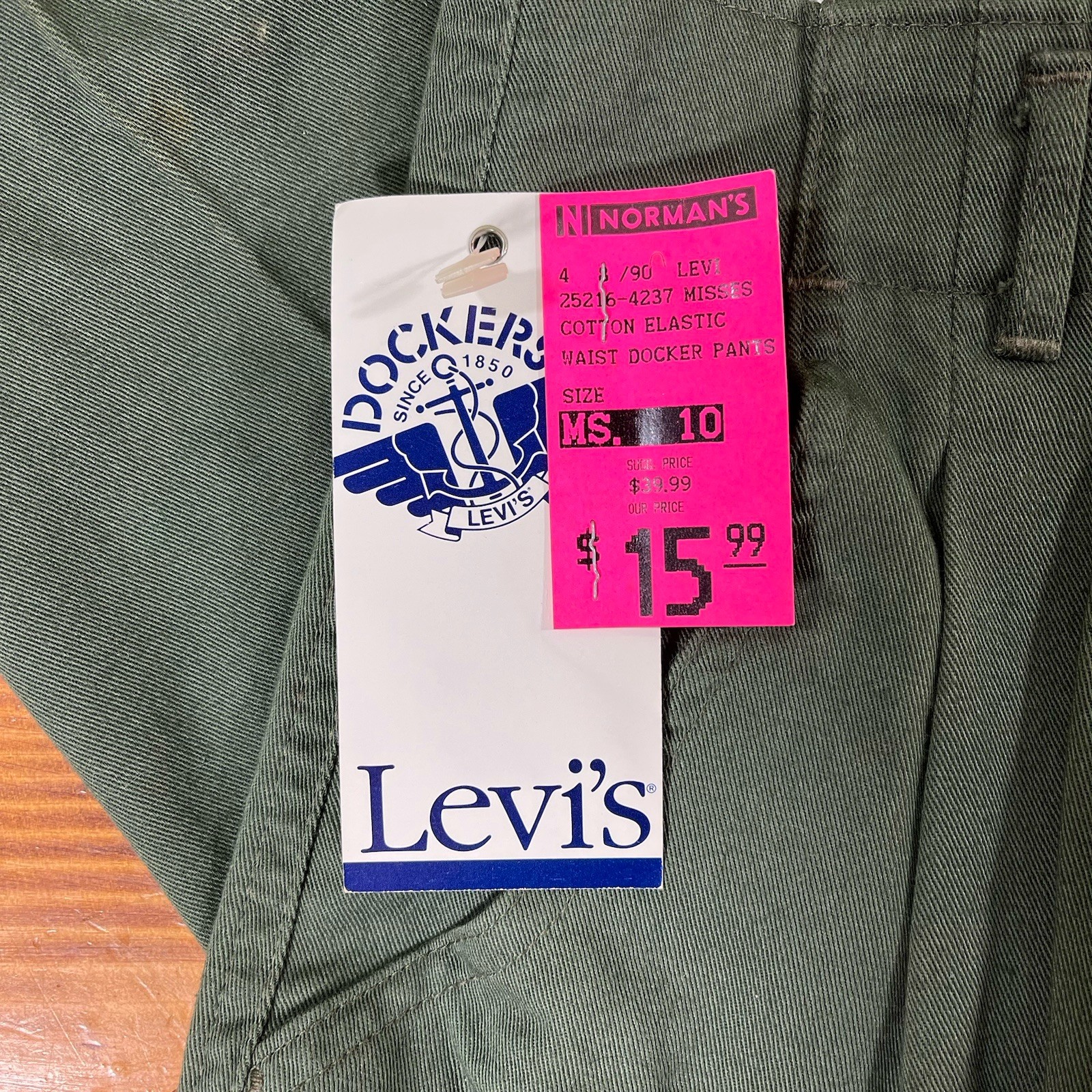 Vintage 1988 Levi’s Dockers Pleated Pants Green Khaki NOS Sz 10 See Photos READ