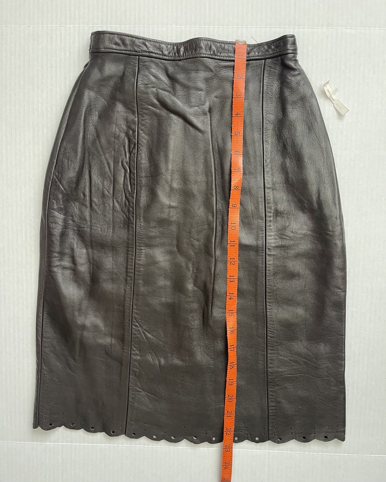 Vintage Genuine Leather Skirt NWT Deep Brown Scalloped Hem XXS 23” Waist