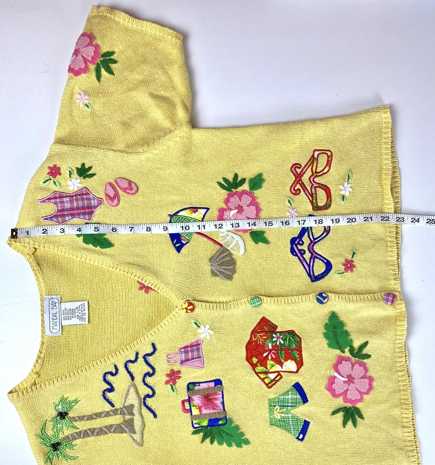 Sweater Size L Yellow Embroidered Mandal Bay Vintage Vacation In The Sun Theme
