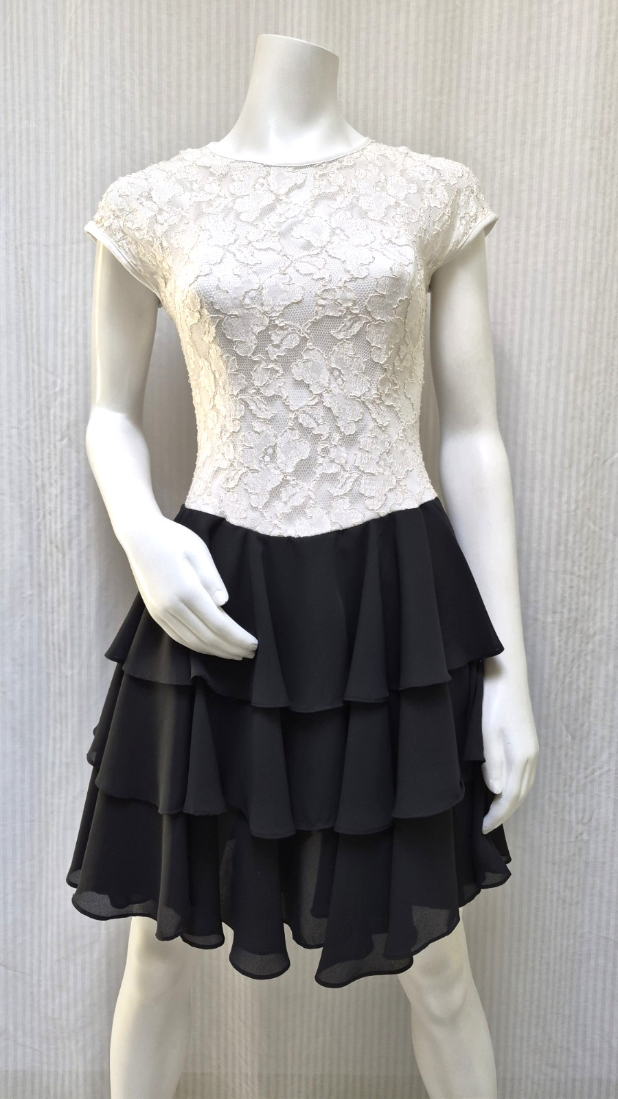 Vintage 80’s LATE EDITION Black w/ White Floral Lace Sheer Ruffle Dress – Size S