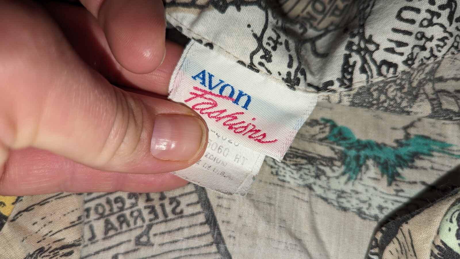 Vintage Avon fashions animal safari button up shirt