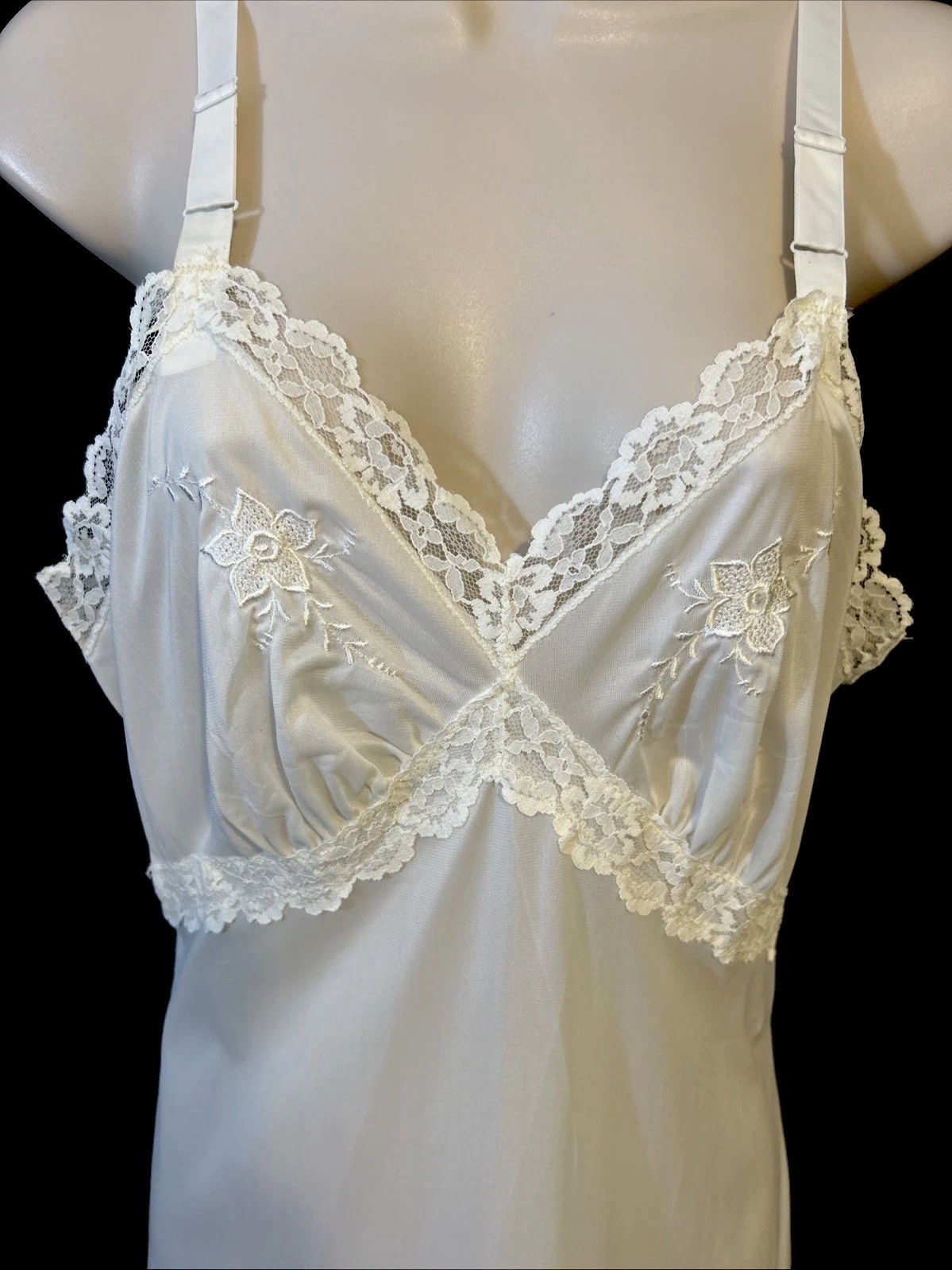 Rare! Vintage Stones Wear White Full Slip Nylon Sz 34 Lace Embroidered