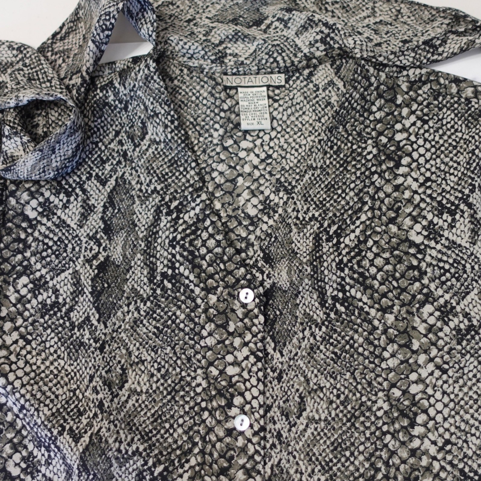 Vintage 90s Snakeskin Print Tie Neck Pussy Bow Blouse Grey XL Maximalist Top