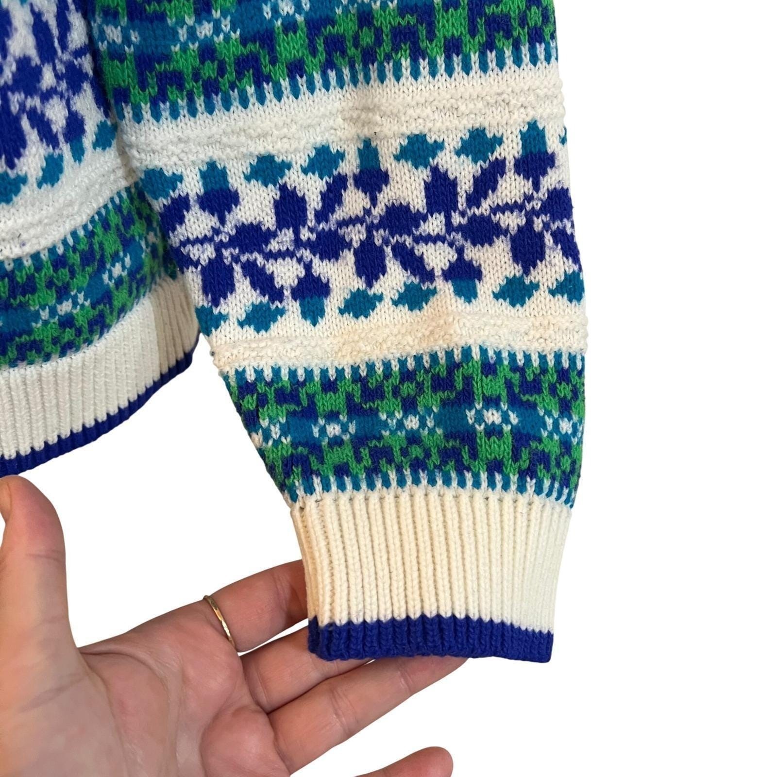 Vintage Arielle Blue Green Knit Fair Isle Snowflake Sweater Ski Winter Medium